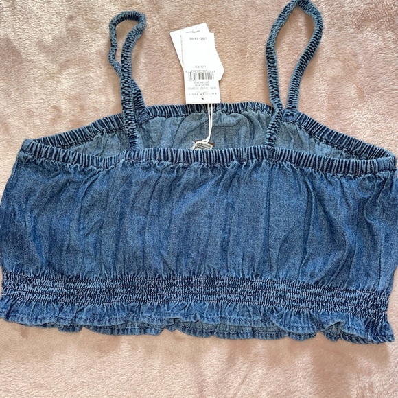 American Eagle Crop Top size S - Picture 2 of 5